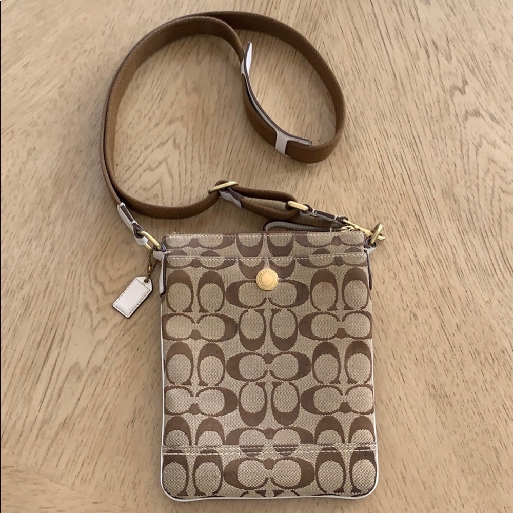 Coach cross body. 100% authentic